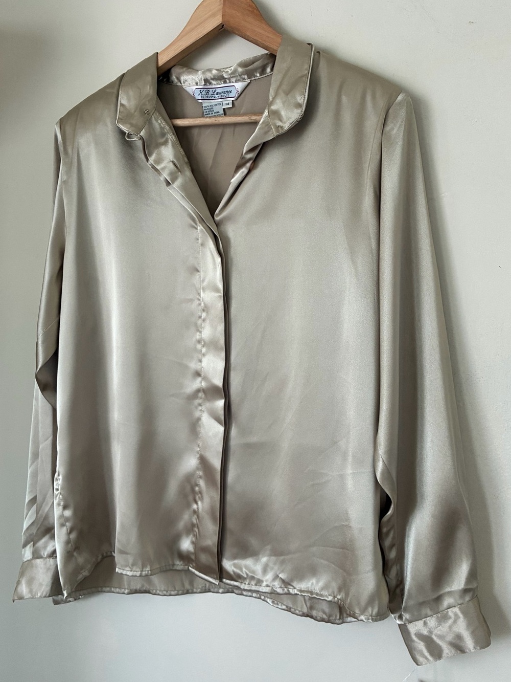 KB Lawrence Champagne 90S Satin Long Sleeve Button Up Blouse Size 14 Minimalist